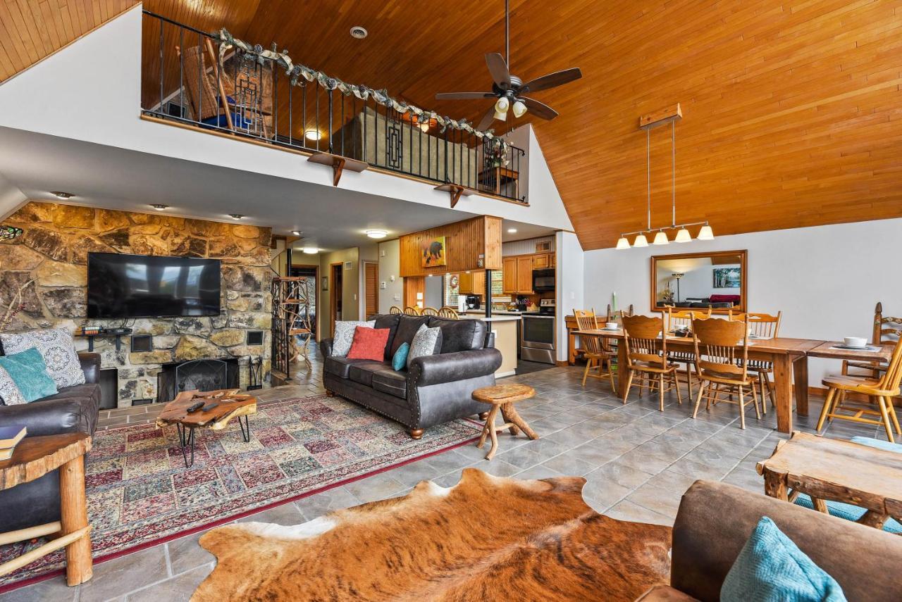 Smokystays Private Pool Chalet Gatlinburg Exteriör bild