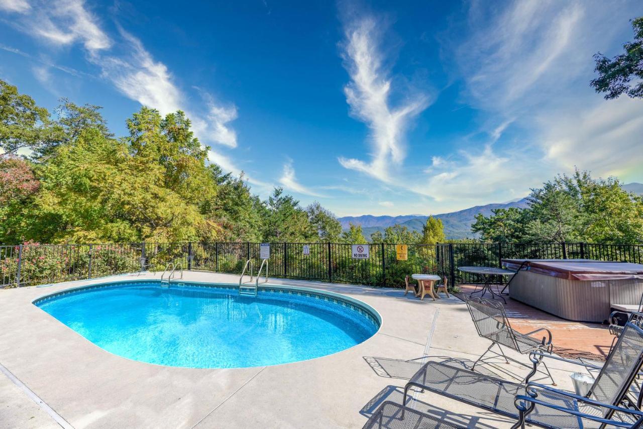 Smokystays Private Pool Chalet Gatlinburg Exteriör bild