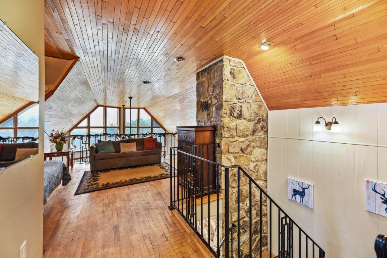 Smokystays Private Pool Chalet Gatlinburg Exteriör bild